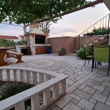Apartments Pavlinovic Kaštela Eksteriør bilde