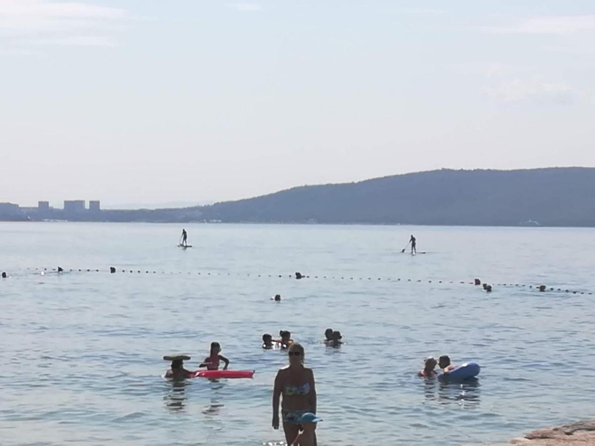Apartments Pavlinovic Kaštela Eksteriør bilde