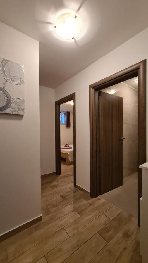 Apartments Pavlinovic Kaštela Eksteriør bilde